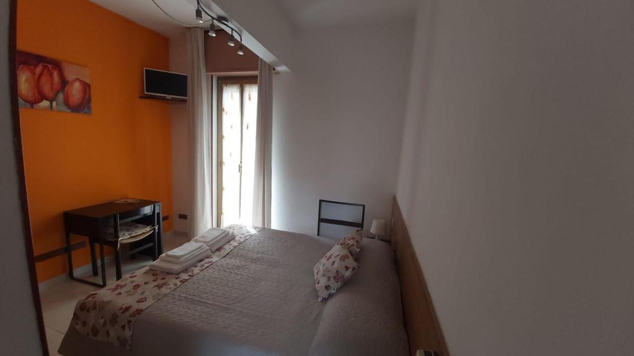 Orso Momo Hotel Calizzano Luaran gambar